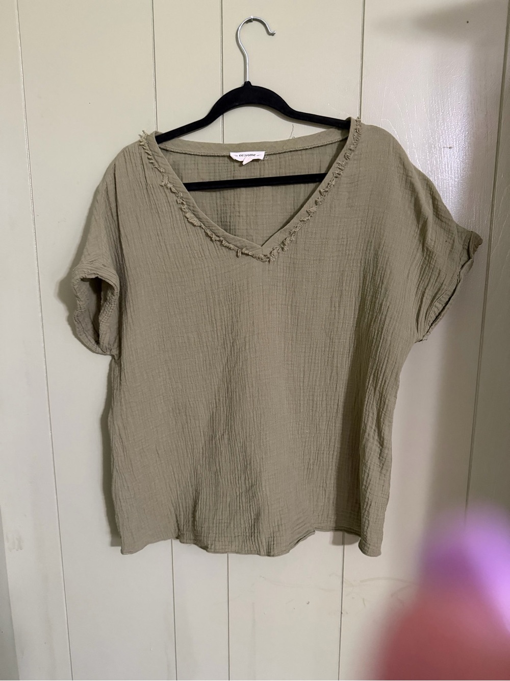 eesome Olive Gauze V-Neck Tunic with Frayed Trim